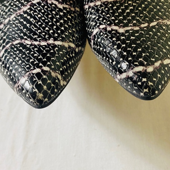 Marc Fisher LTD Sage Pointed Toe Flat! - Picture 4 of 6